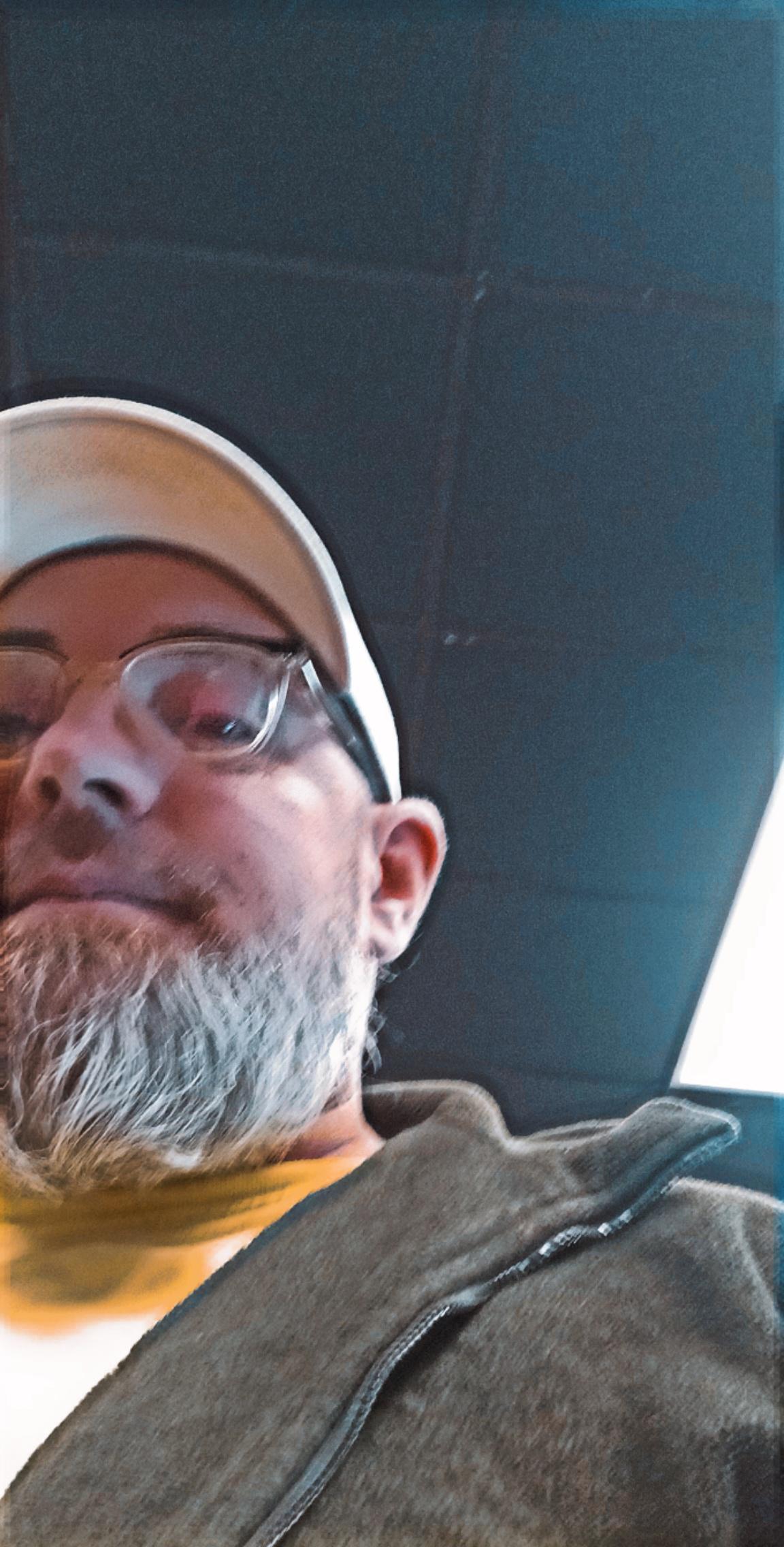 Dadbodluke from United States