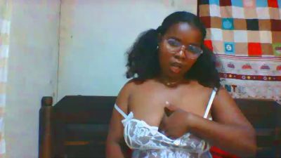 Nadiaflirt from Madagascar