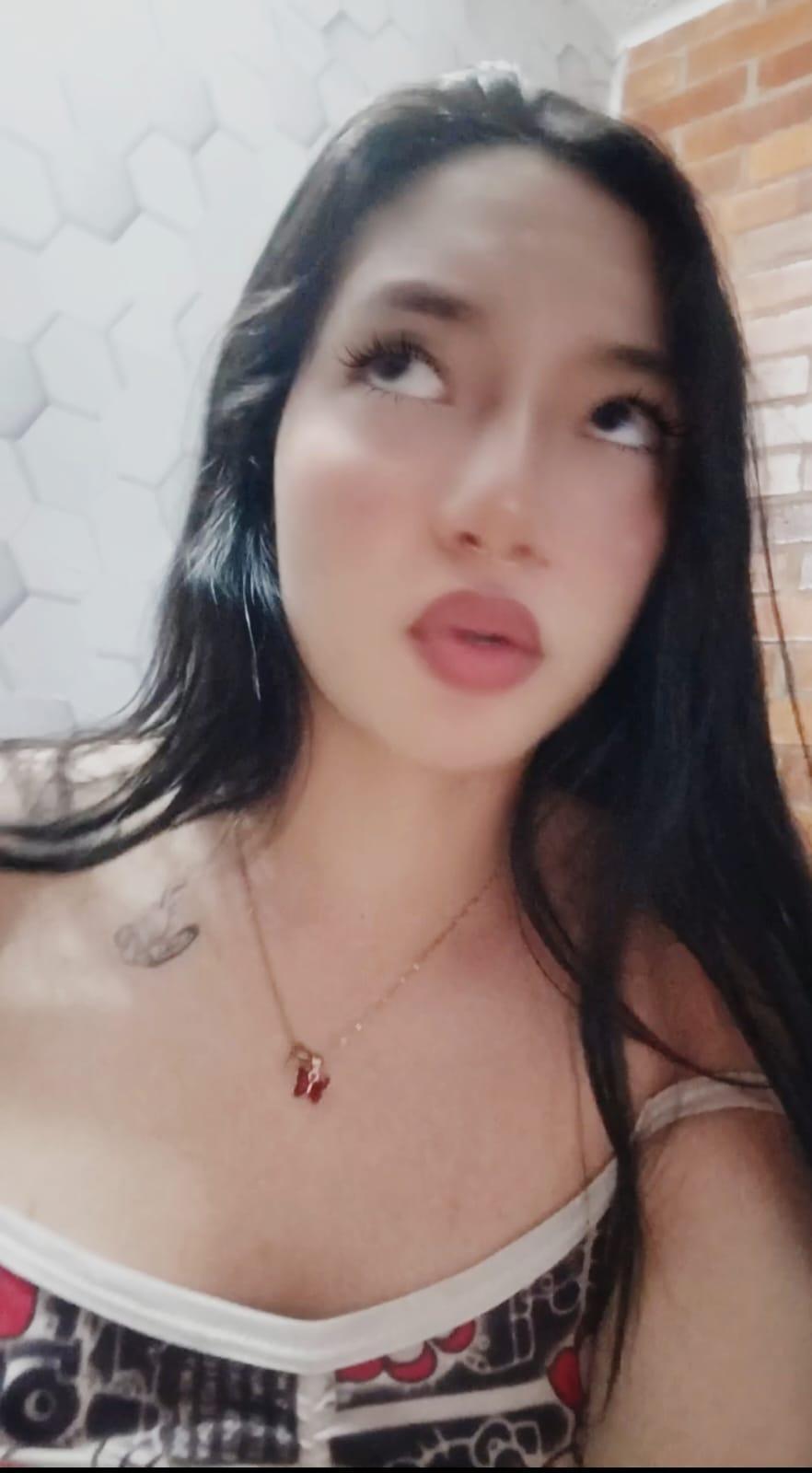 SexyHarper from United Kingdom