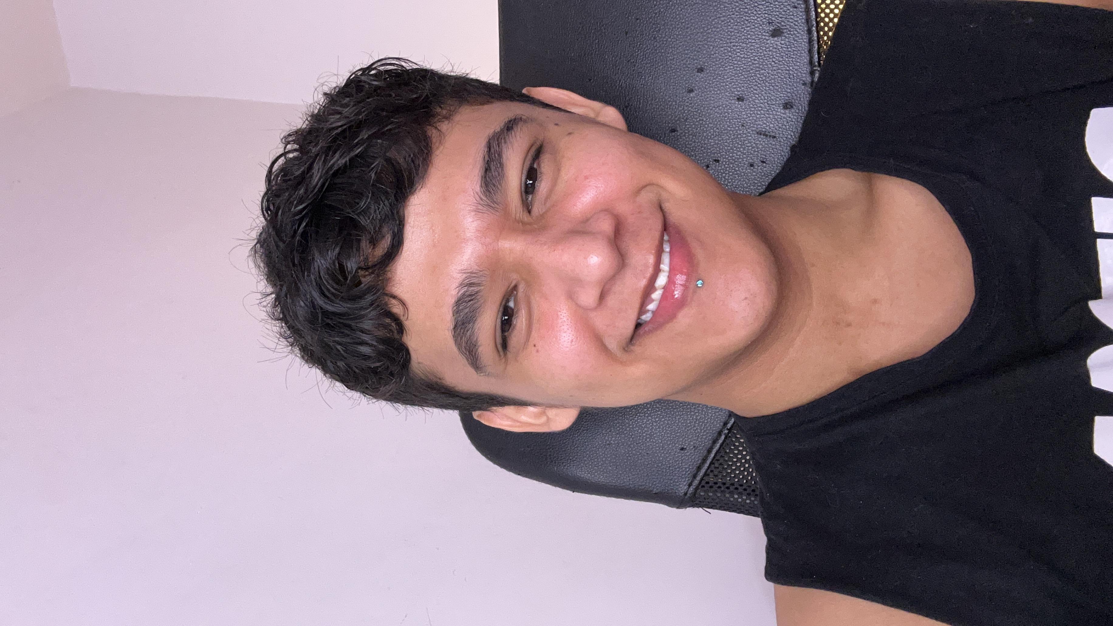 aitor190 from Colombia