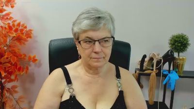 femmeIRIS from Germany